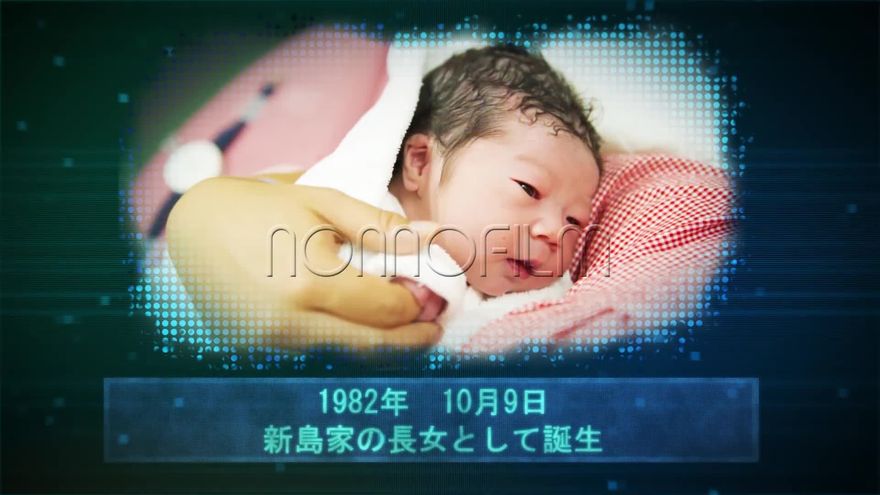 青白い光のパーティクルとデジタル風のプロフィール写真