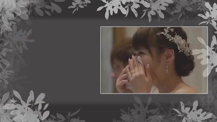 ゲストロールの横に、前撮り写真がふんわりと表示されるシーン